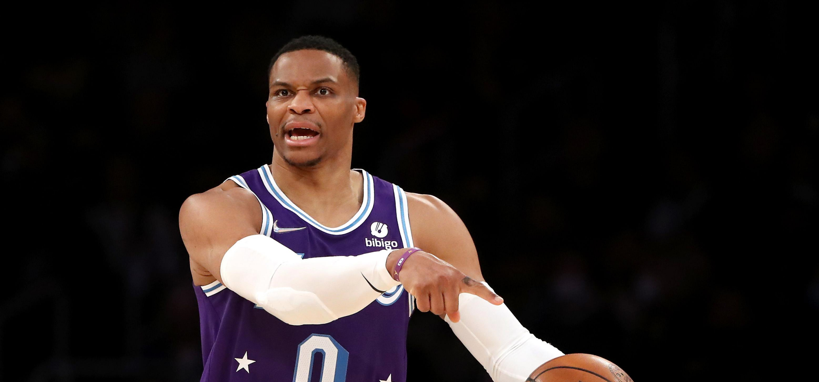 包含转会期体能课后；斯图加特防线松动备战NBA常规赛；态度坚定；球队文化再被提及的词条-ac米兰